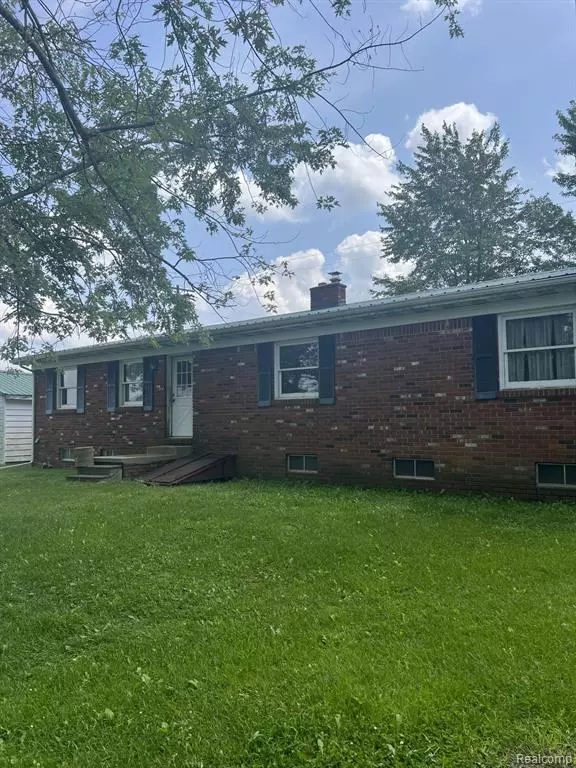 Brown City, MI 48416 9629,6367 LINCK Road