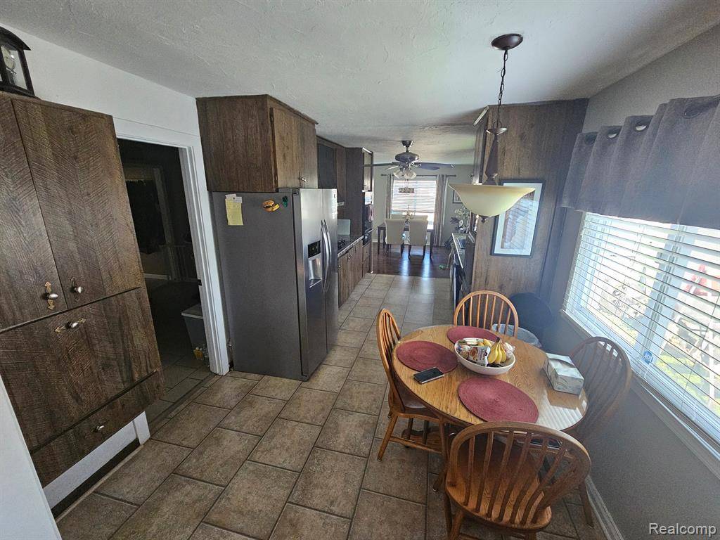 Southgate, MI 48195 2923,16035 ALLEN Road