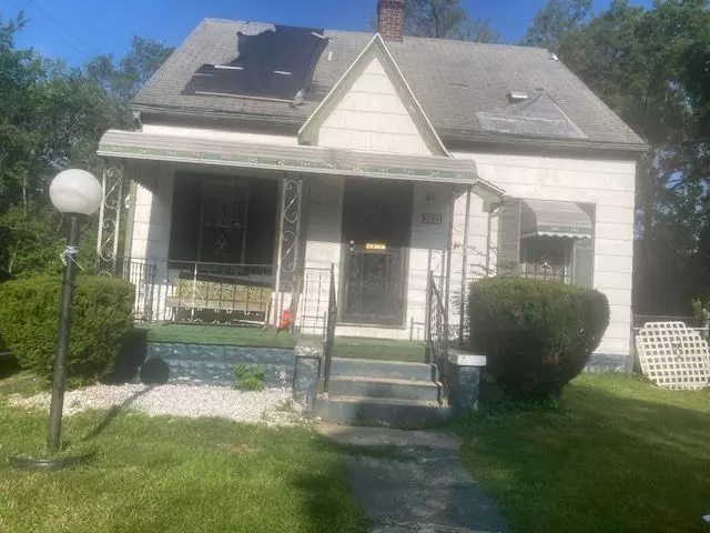 3621 ALEXANDER Street, Flint, MI 48505 3841