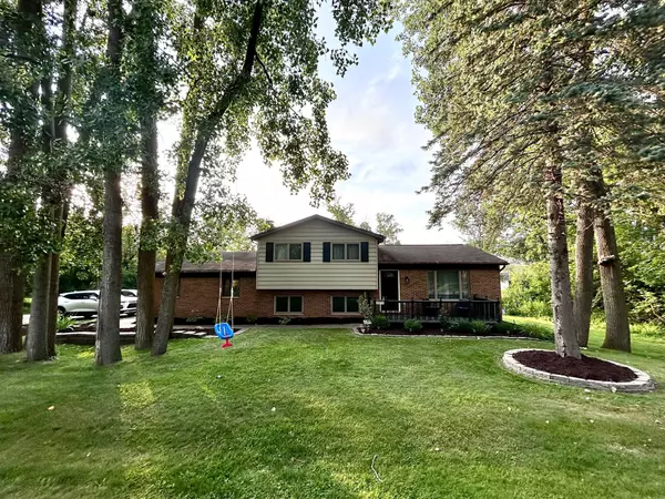 3050 MAGANSER Drive,  Wixom,  MI 48393 1532