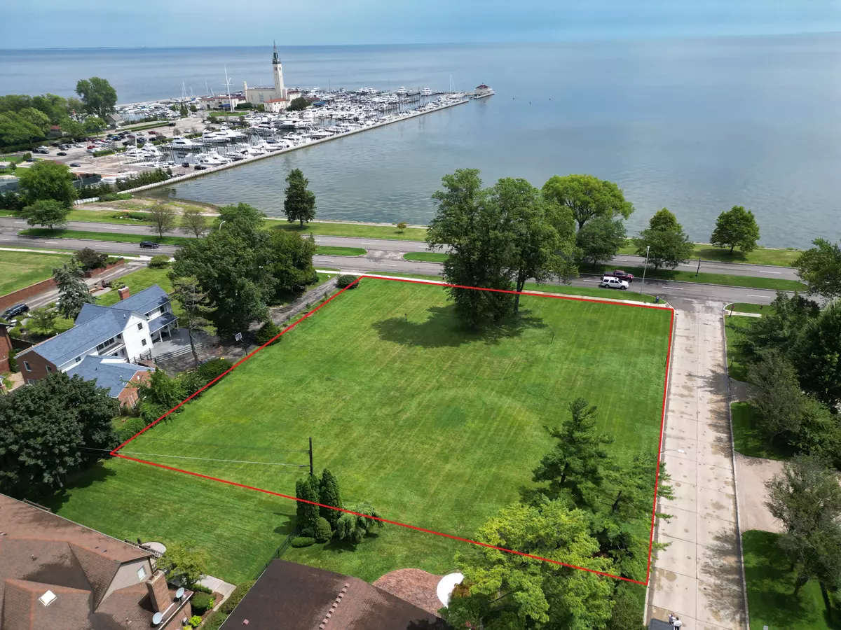 Grosse Pointe Shores, MI 48236,745- 749 LAKE SHORE Road