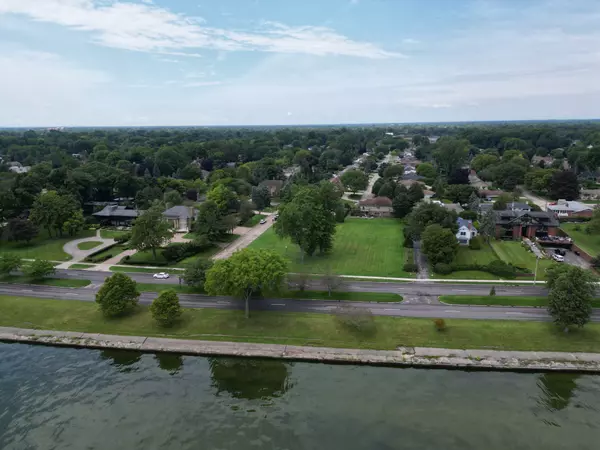 Grosse Pointe Shores, MI 48236,745- 749 LAKE SHORE Road