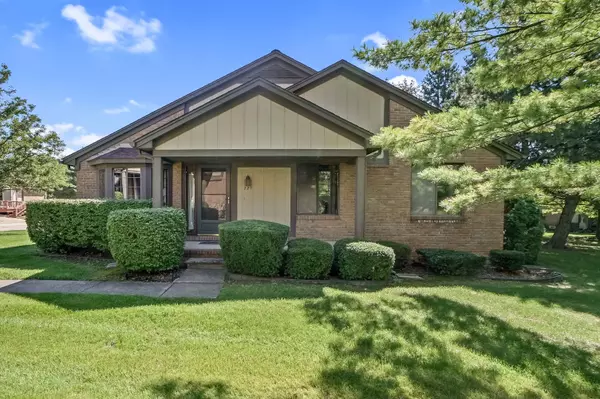 220 MEADOW LANE Circle, Rochester Hills, MI 48307 3065