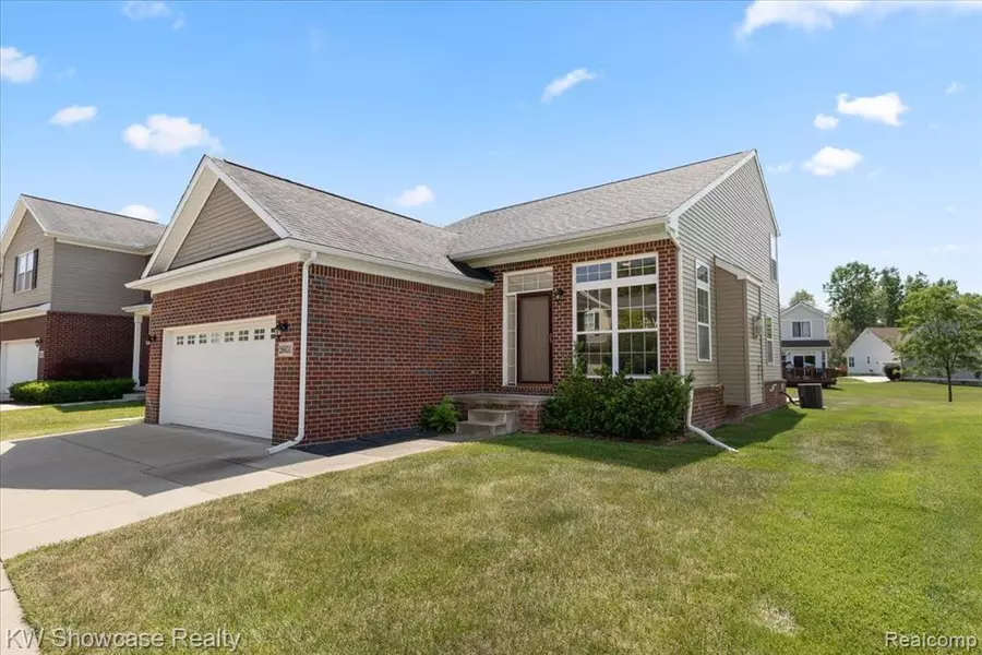 26651 ELK Run, New Hudson, MI 48165 8108