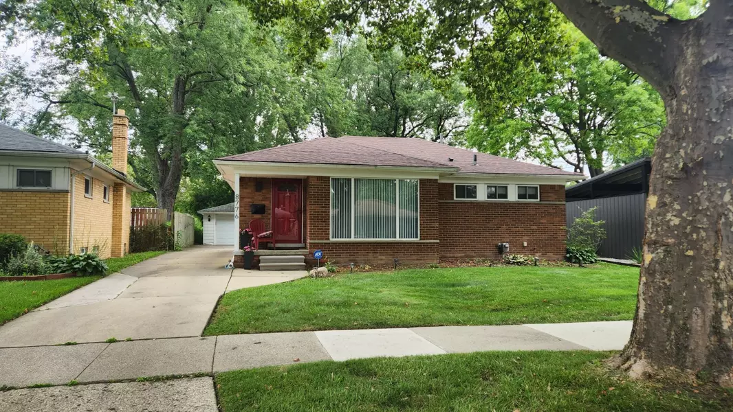 8776 WOODSIDE Drive, Oak Park, MI 48237 1756