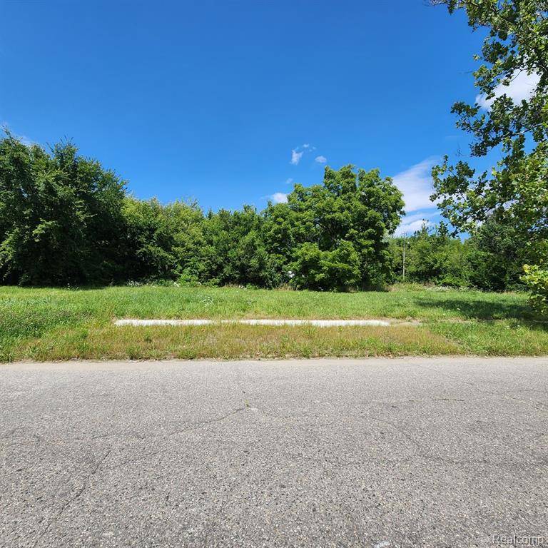 Detroit, MI 48211 1355,945 E EUCLID Street