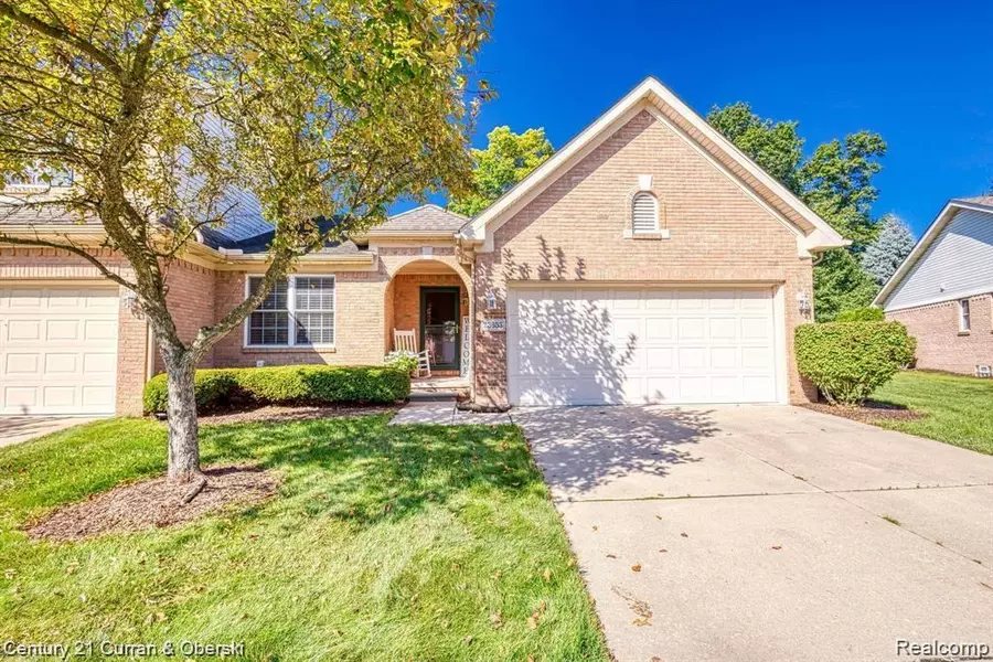 23653 W LAKE Circle, Brownstown, MI 48183 2987