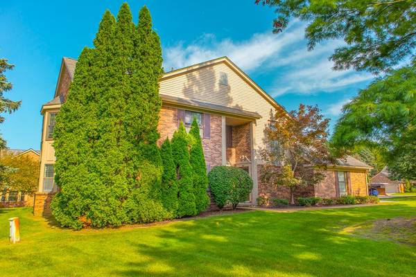 37284 BRENTWOOD Circle, Farmington Hills, MI 48331 1848