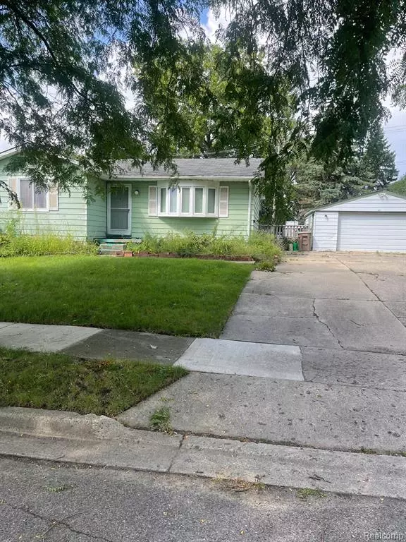 652 LUTHER Avenue,  Pontiac,  MI 48341 2531