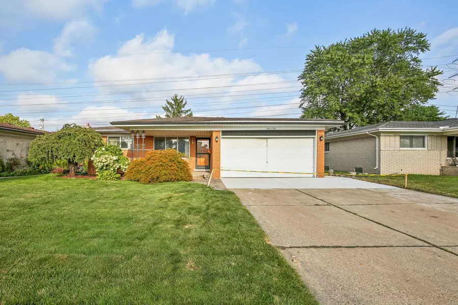 36228 CLIFFORD Drive, Sterling Heights, MI 48312 3115