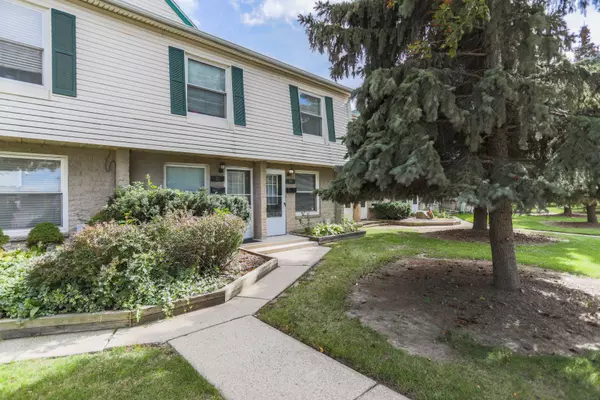 Mount Clemens, MI 48043 2152,99 FLORAL Avenue