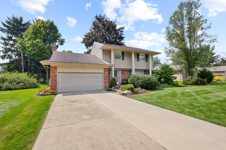 266 CLAIR HILL Drive, Rochester Hills, MI 48309 2110