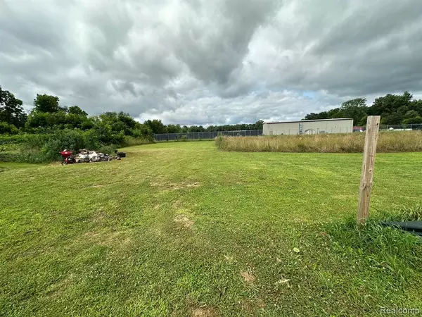 Tekonsha, MI 49092 9504,1003 N ELM Street