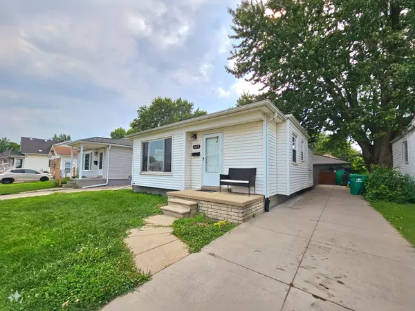 24875 BRITTANY Avenue, Eastpointe, MI 48021 1207