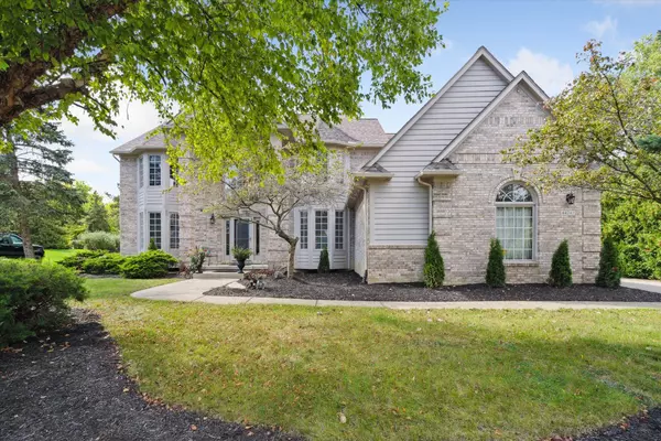 44243 DEEP HOLLOW Circle, Northville, MI 48168 8410