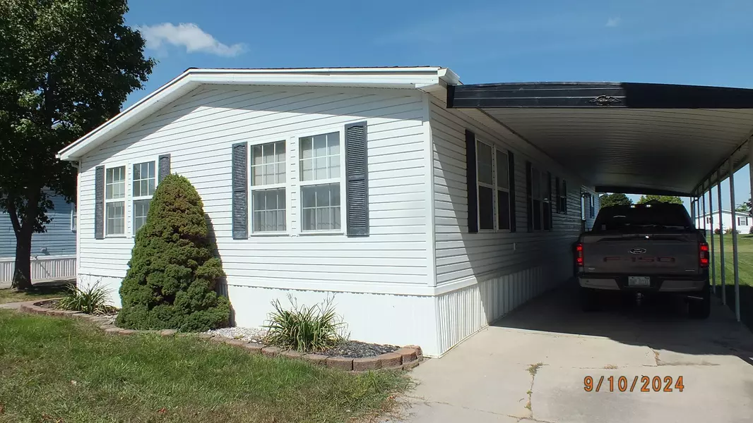 324 Skyline, Blissfield, MI 49228