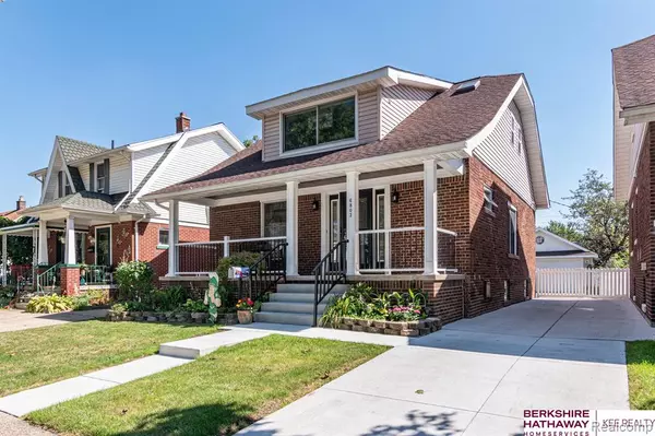 6803 BUCKINGHAM Avenue, Allen Park, MI 48101 2333