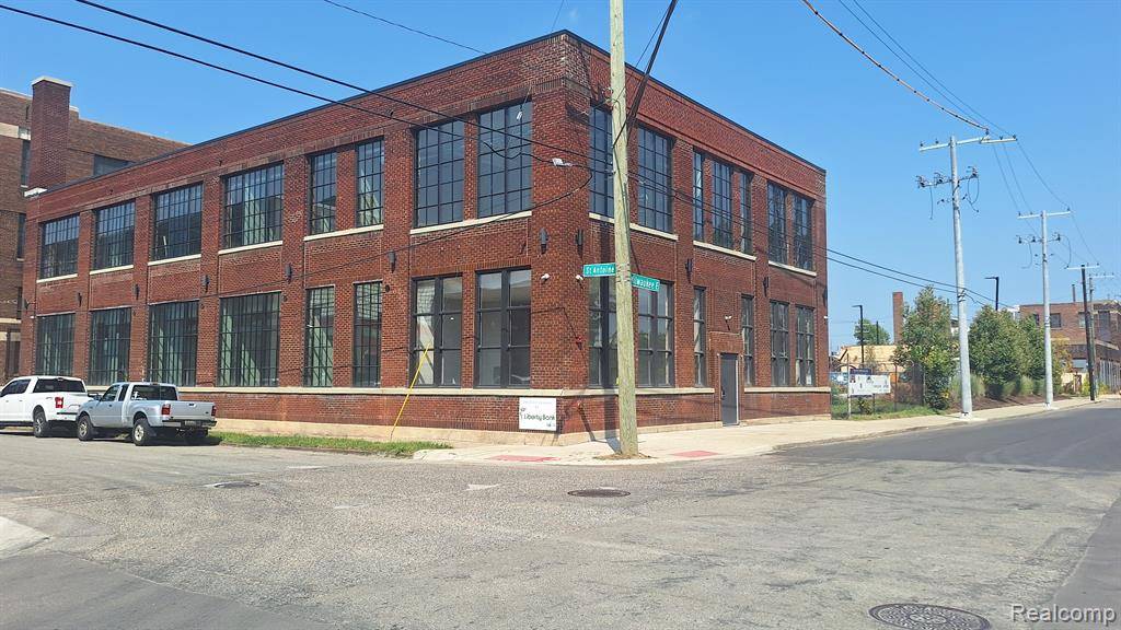 Detroit, MI 48202 3238,572 E MILWAUKEE Street