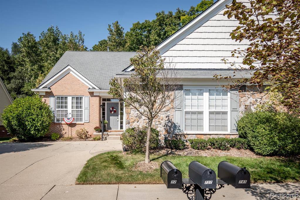 729 TELYA Ridge, Milford, MI 48381 1805