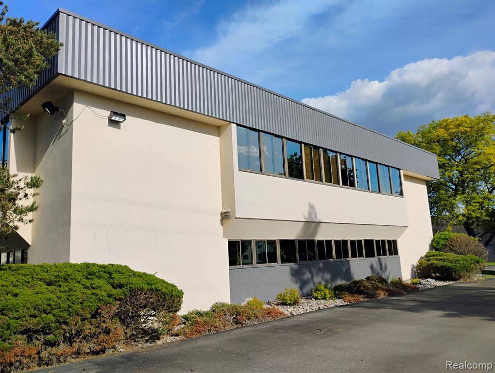 Lansing, MI 48917 4093,5123 W ST JOE