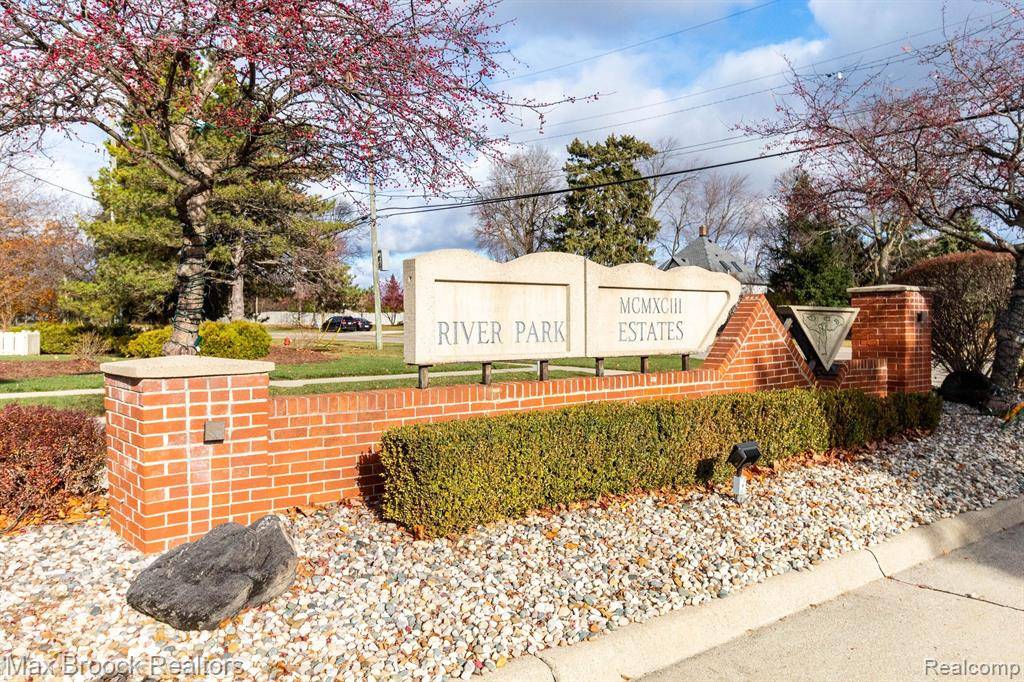 Sterling Heights, MI 48313 5771,14951 PARK VIEW