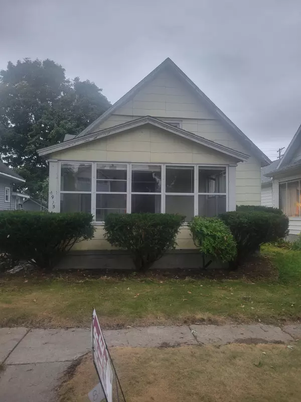 1915 6TH Street, Port Huron, MI 48060 6378