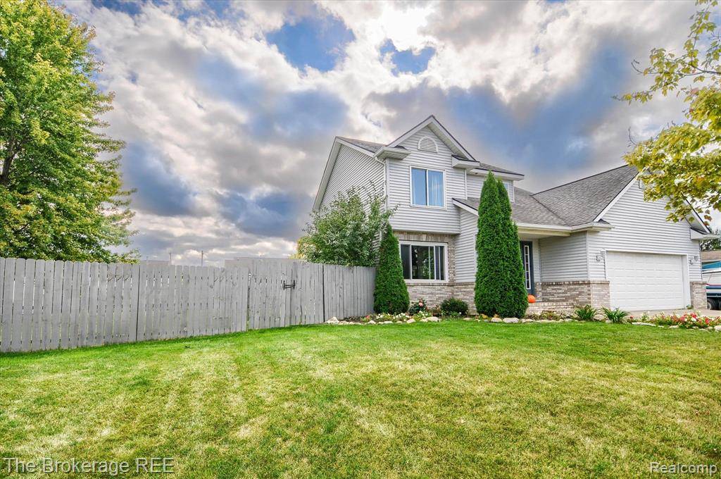 Grand Blanc, MI 48439 8664,5296 MAGNOLIA Drive