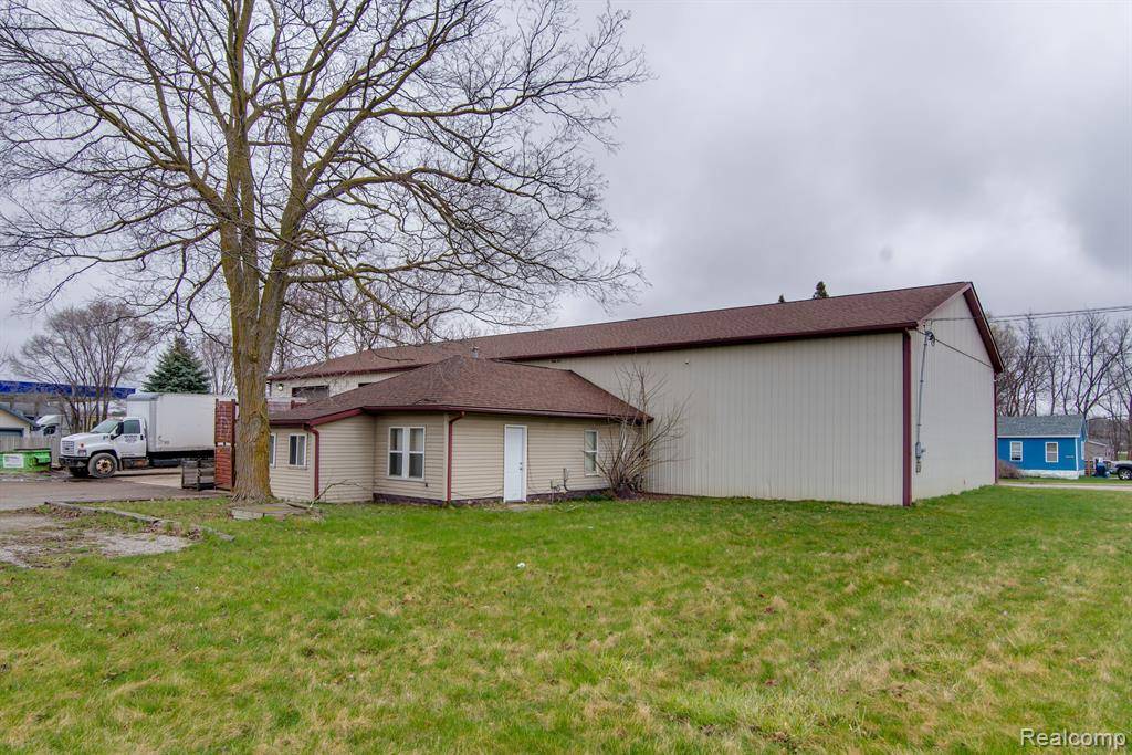 Clio, MI 48420 1624,11544 N SAGINAW Road