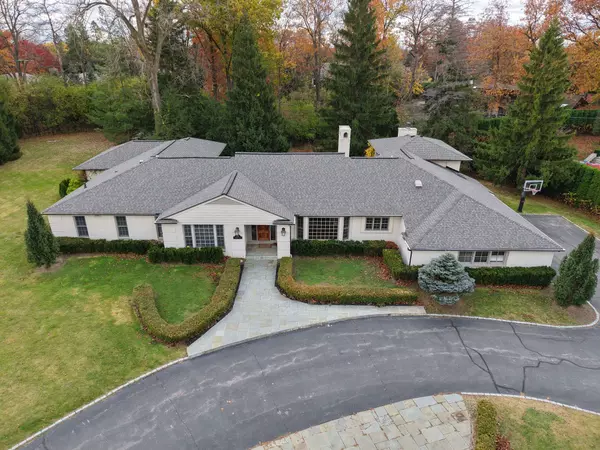 591 RUDGATE Road, Bloomfield Hills, MI 48304 3354