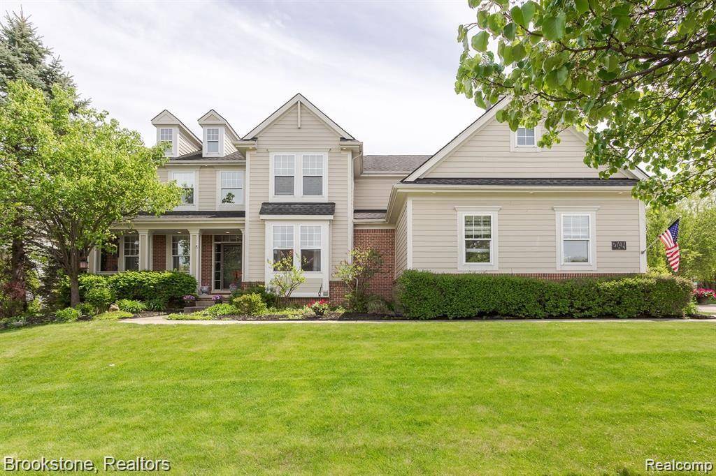 5747 STRAWBERRY Circle, Commerce Twp, MI 48382 5502