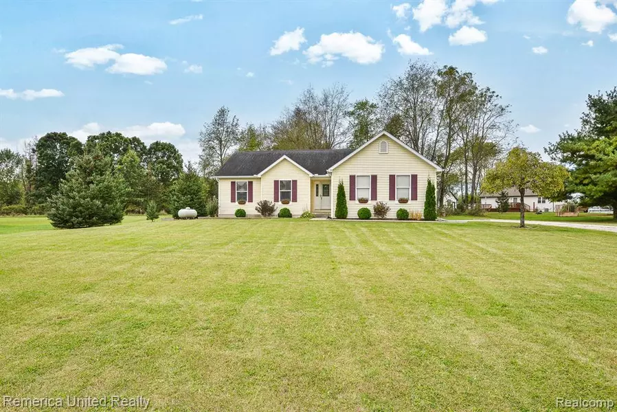 6383 Birch Meadows Lane, Fowlerville, MI 48836 8610