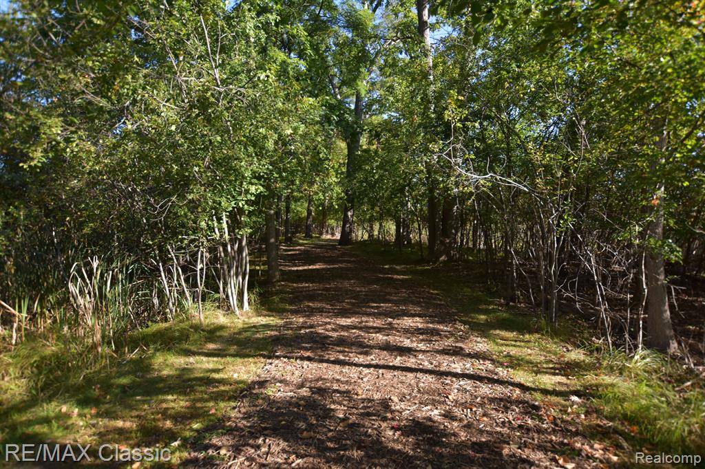 Waterford, MI 48329 1726,5086 HARBOR OAK Drive