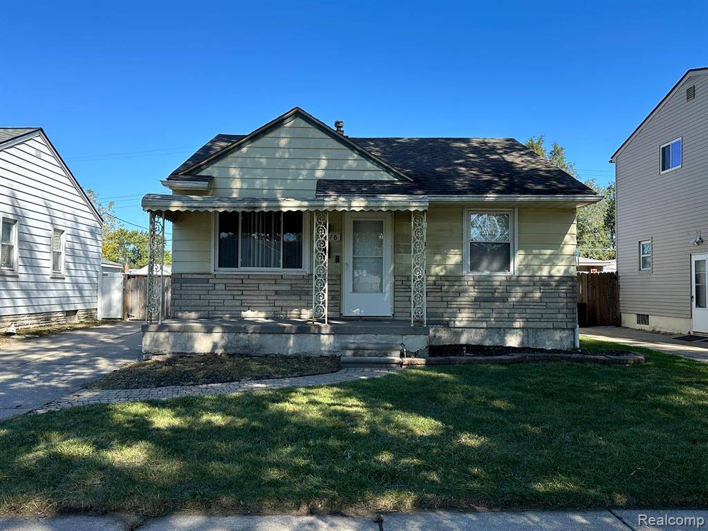 13676 OAKDALE Street, Southgate, MI 48195 1713