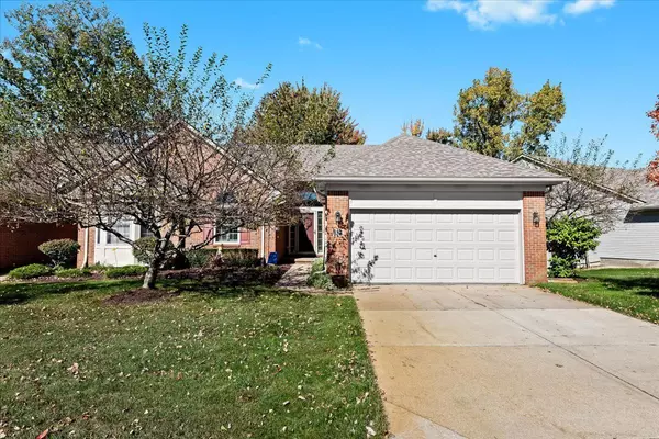 819 WOODHAVEN Drive, Commerce Twp, MI 48390 5800