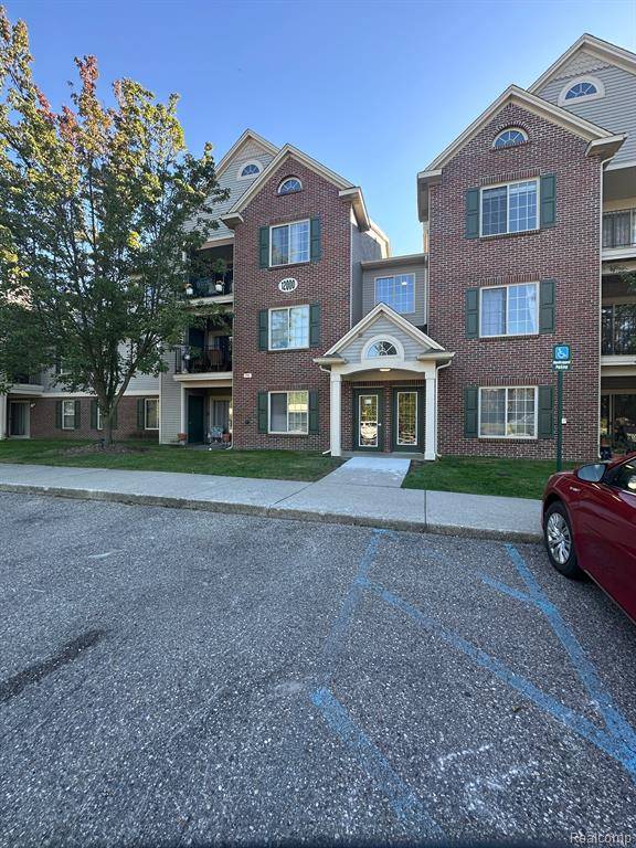 Grand Blanc, MI 48439 2632,12101 PINEHURST Lane