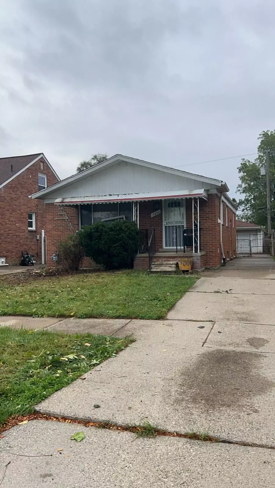 Detroit, MI 48228 3238,7240 Pierson Street