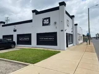 1004 W 7 MILE Road, Highland Park, MI 48203 4567