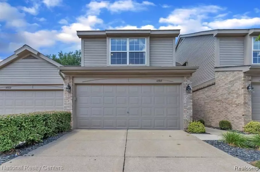 43913 STONEY Lane, Sterling Heights, MI 48313 2266