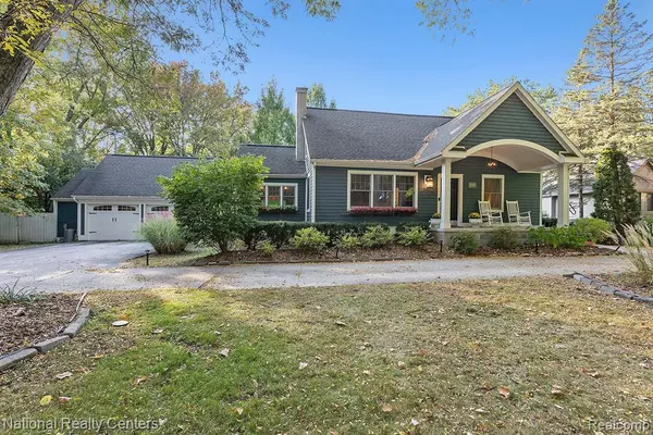15421 ROBINWOOD Drive,  Plymouth,  MI 48170 4836