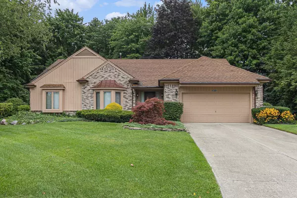 30315 CASTLEFORD Court, Farmington Hills, MI 48331 1739