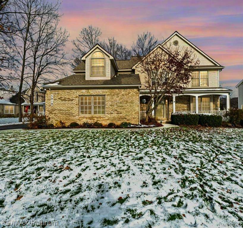Howell, MI 48843,5019 Oak Bluff Court