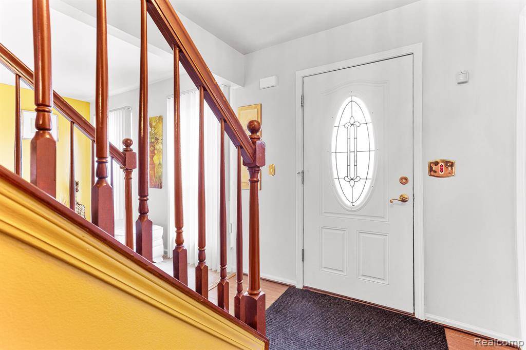 Van Buren, MI 48111 5160,6320 Thornwood Drive