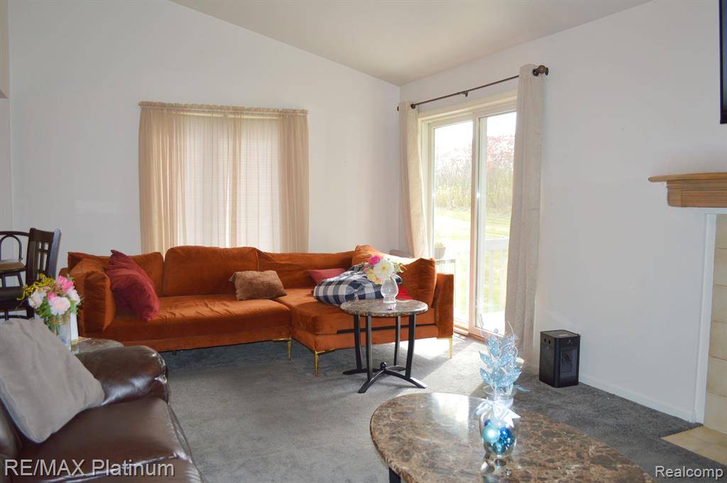 Flushing, MI 48433 9427,7244 NORTHFIELD Circle