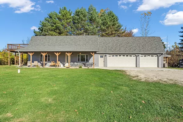 8660 CRIBBINS Road, Jeddo, MI 48032 8117