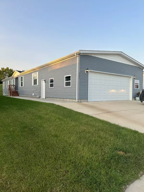 2330 GIBRALTAR Drive, Milford, MI 48380 0001