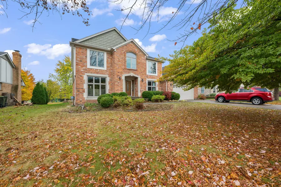 66 STONETREE Circle, Rochester Hills, MI 48309 1136