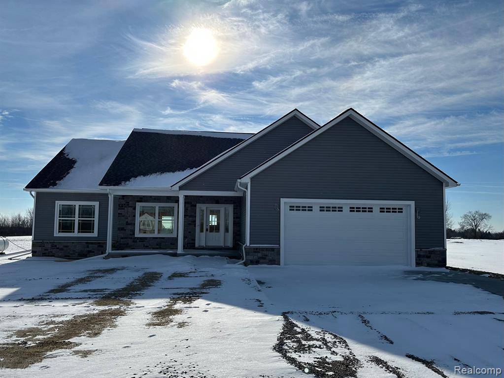 7600 Church Road, Imlay City, MI 48444