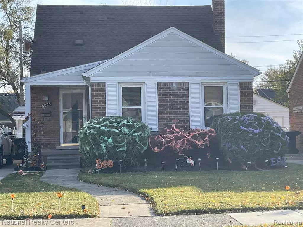 Detroit, MI 48228 3943,6038 GRANDVILLE Avenue