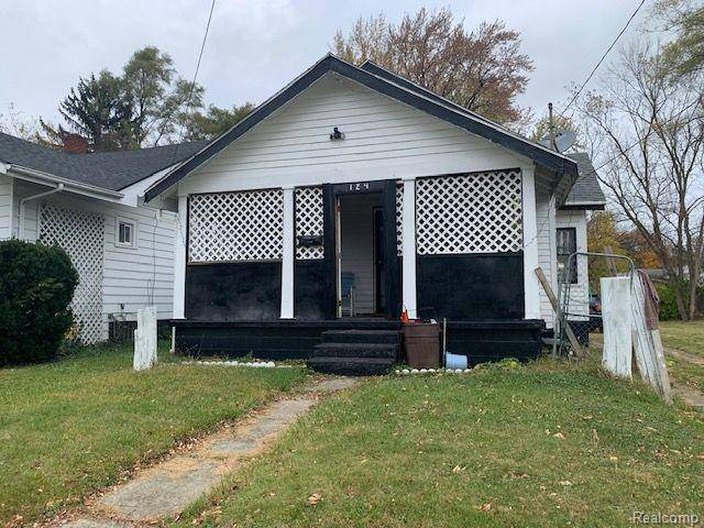 124 W FLINT PARK Boulevard, Flint, MI 48505 3202