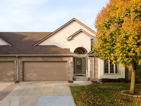 47266 HUNTERS CHASE Drive, Macomb, MI 48042 5128